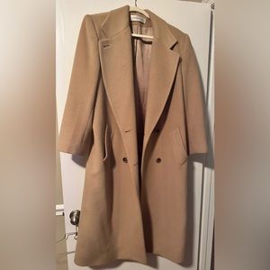 Jones New York Wool Coat. Color Camel Tan. Vintage 90’s. 100% Wool